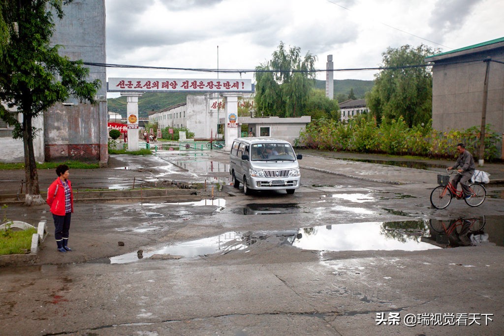 朝鮮數(shù)款&ldquo;和平&rdquo;牌小汽車，大都有中國(guó)汽車影子，車標(biāo)獨(dú)特寓意深