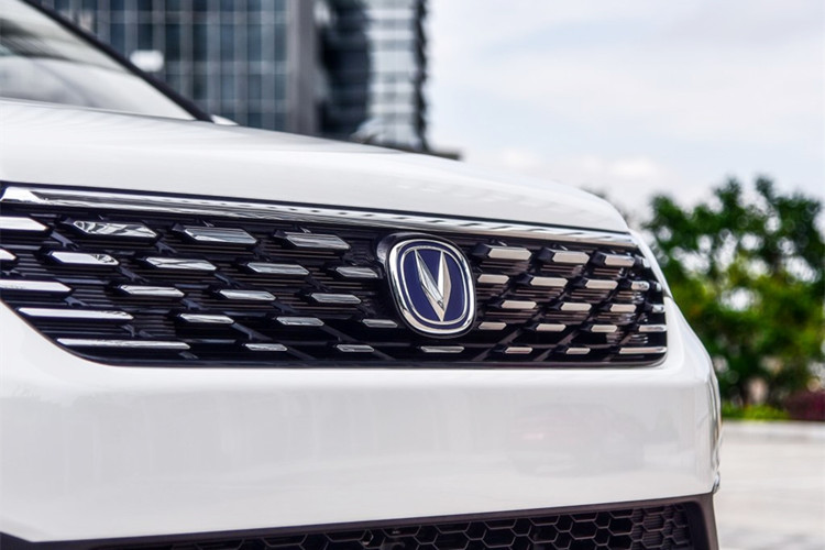 V字車標(biāo)是長安汽車，那倒V是什么品牌？不是謳歌