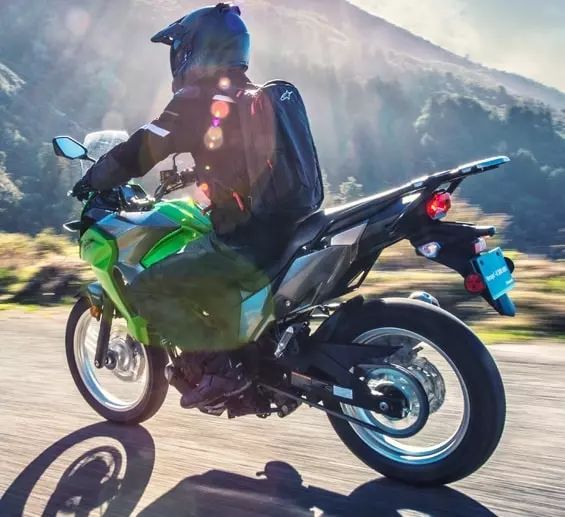 實話： 撕掉寶馬G310R的車標...