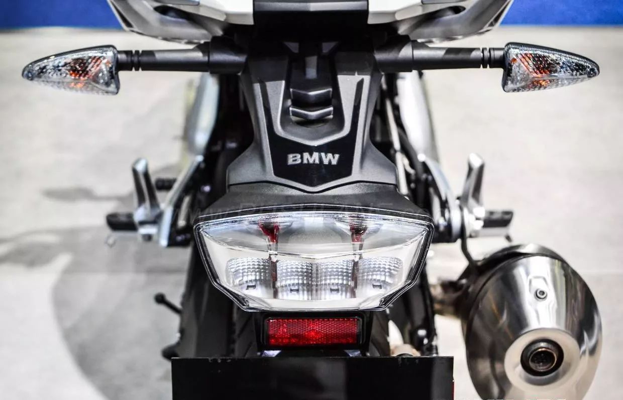 實話： 撕掉寶馬G310R的車標...