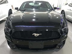 3個(gè)馬元素車標(biāo)，第一個(gè)童年回