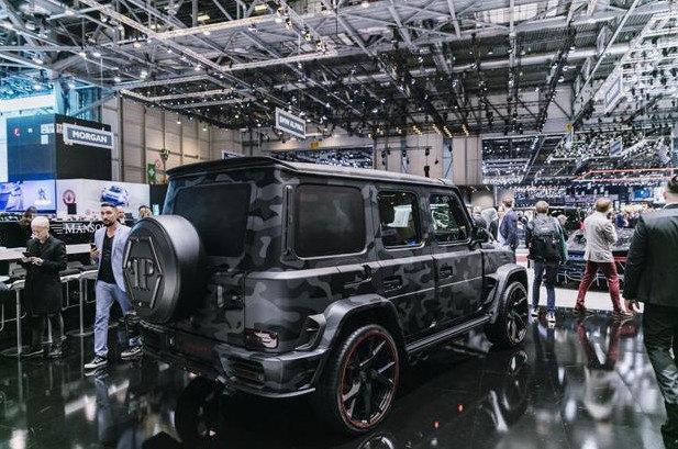 55萬(wàn)歐的奔馳G63，車(chē)頂和勞斯萊斯類(lèi)似，車(chē)標(biāo)一般人認(rèn)不出