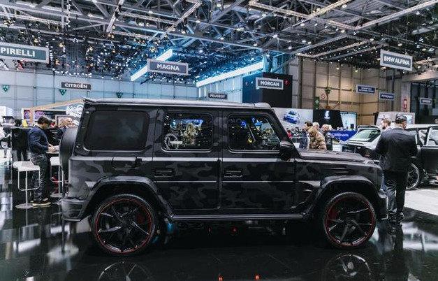 55萬(wàn)歐的奔馳G63，車(chē)頂和勞斯萊斯類(lèi)似，車(chē)標(biāo)一般人認(rèn)不出