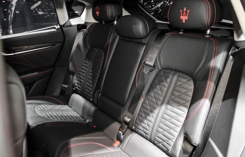 豪車界的標(biāo)桿，車標(biāo)彰顯身份，長超5020mm，只要96萬起！