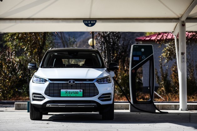 電動(dòng)車要標(biāo)&ldquo;續(xù)航里程&rdquo;，為什么汽油車不標(biāo)？ 