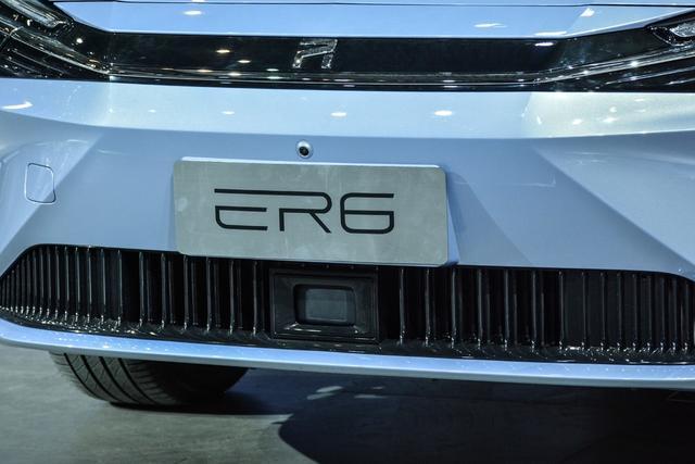 除了換裝R車標還有啥亮點？榮威R ER6值不值得期待