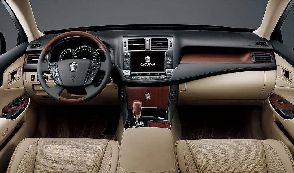 &ldquo;皇冠?&rdquo;停產，我爹說他的青春結束了