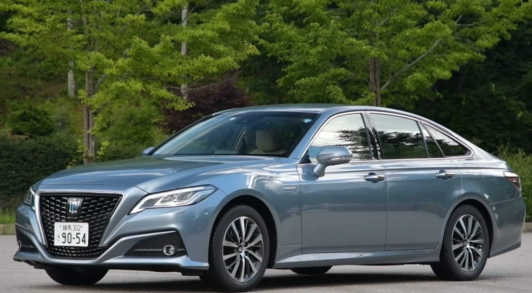 &ldquo;皇冠?&rdquo;停產，我爹說他的青春結束了