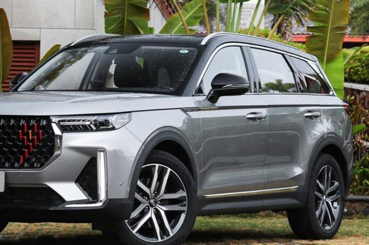 被車標&ldquo;耽誤&rdquo;的中大型SUV，寬近2米，高速也不飄，卻備受冷落