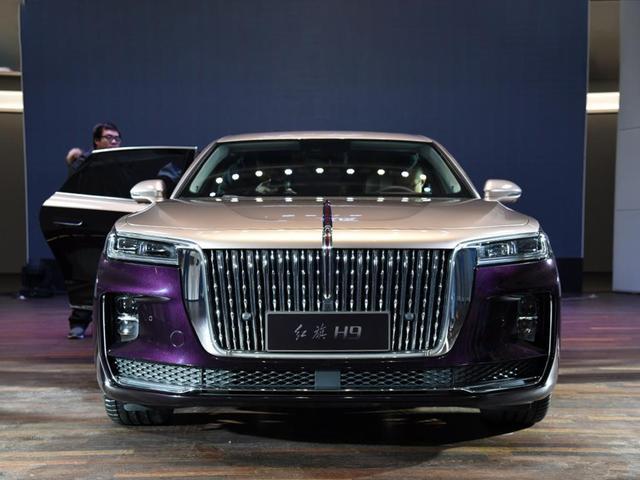 奔馳E、寶馬5系口中奪食？紅旗H9上市，30.98萬起！