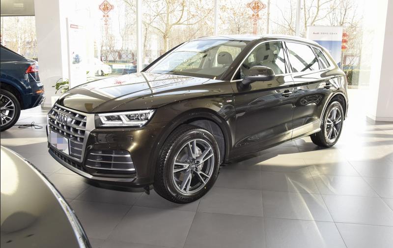 奧迪Q5L：我都降破30萬起，你們還買途觀L，是嫌棄我車標(biāo)不好看？