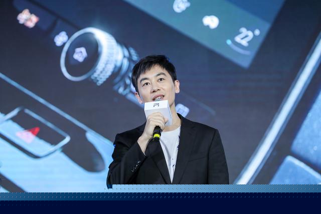 上汽榮威R標首款新車榮威R ER6上市 620km超長續航