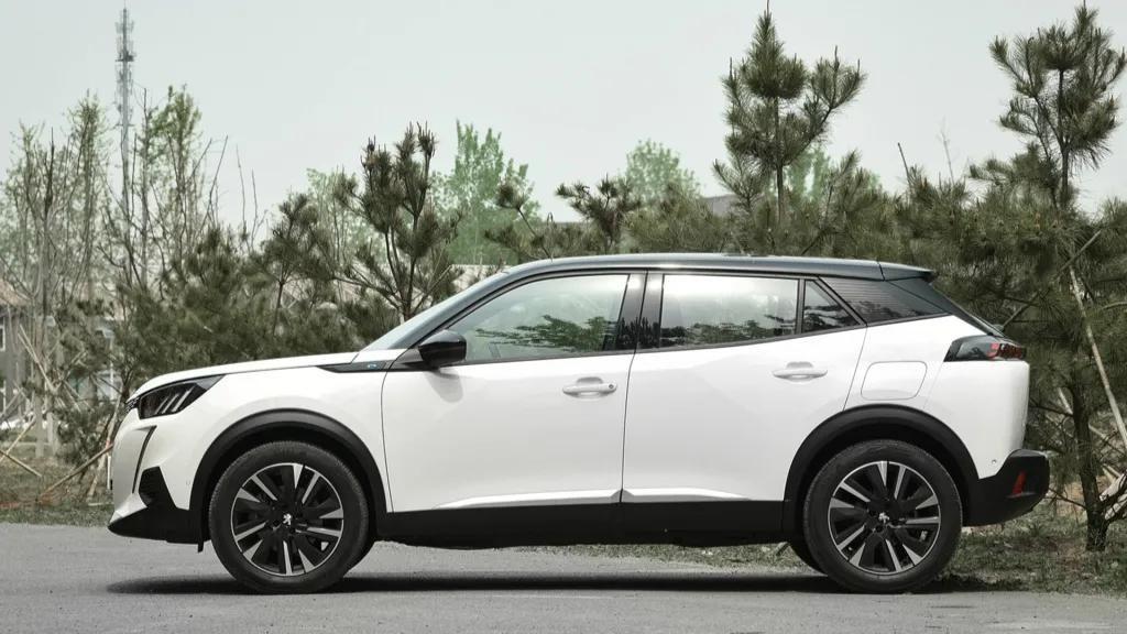 標致e2008：像個沒寫地址的信封