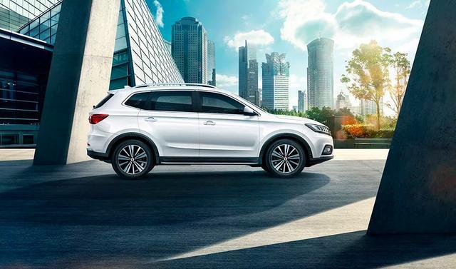 首款R標車型上市，榮威R ER6能否一炮而響？