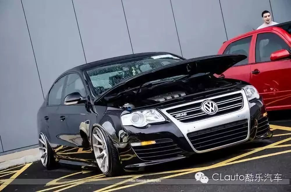 大眾｜R系列神車換Logo，這是要干掉所有超跑和不服？