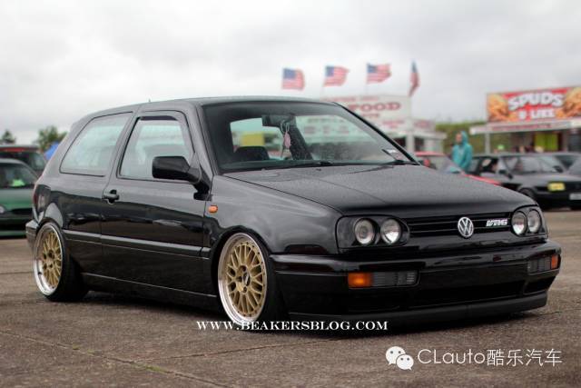 大眾｜R系列神車換Logo，這是要干掉所有超跑和不服？