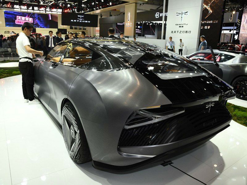 顏值比保時捷漂亮，附帶蜻蜓Logo，這輛轎跑國產必火！