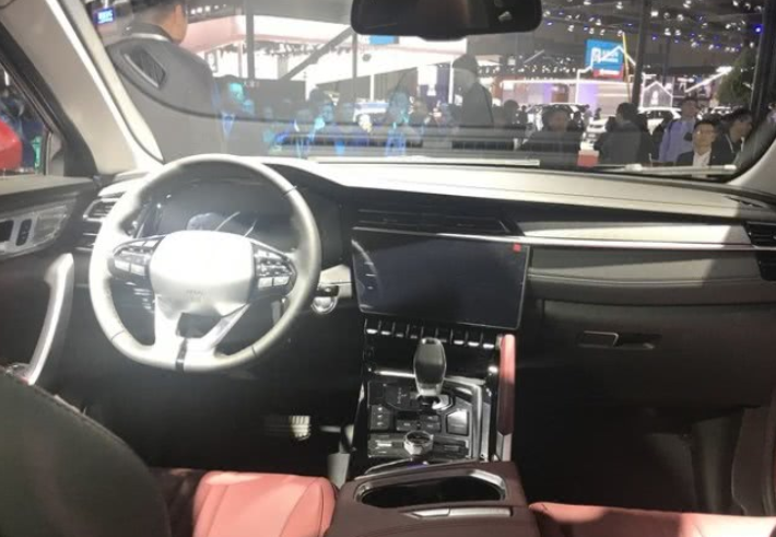 兩款新車+全新LOGO 上海車展獵豹用&ldquo;軍潮&rdquo;引領(lǐng)新變革