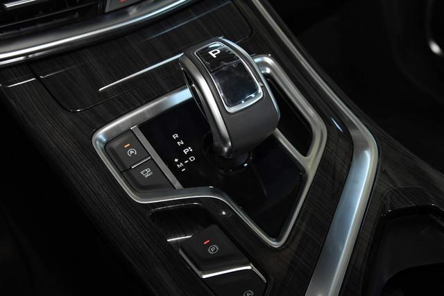 除了黑色車標還變了啥？新款吉利嘉際值不值得買