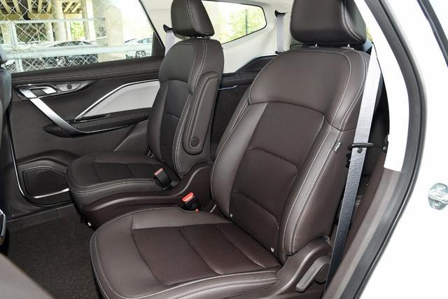 除了黑色車標還變了啥？新款吉利嘉際值不值得買