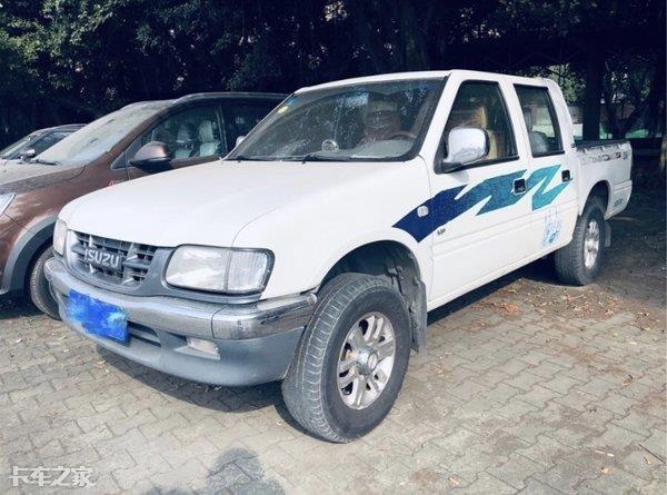 經(jīng)典外觀勾起回憶殺，11年的五十鈴皮卡品質(zhì)過(guò)硬，狀態(tài)依然穩(wěn)健