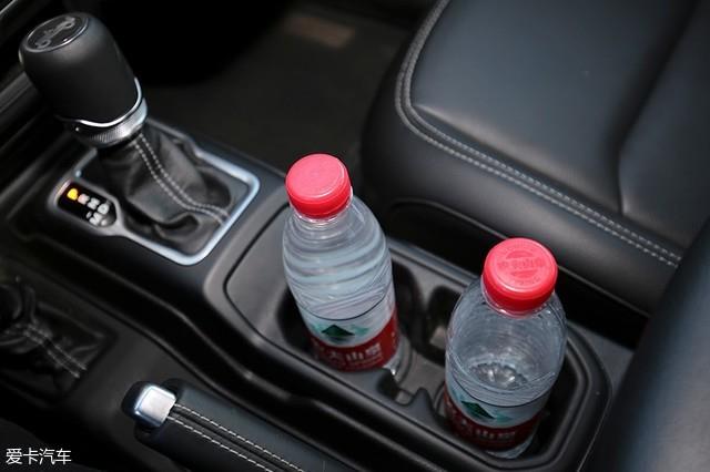 �ۿ�SUV���I�yԇ ȫ��Jeep���R��Sahara