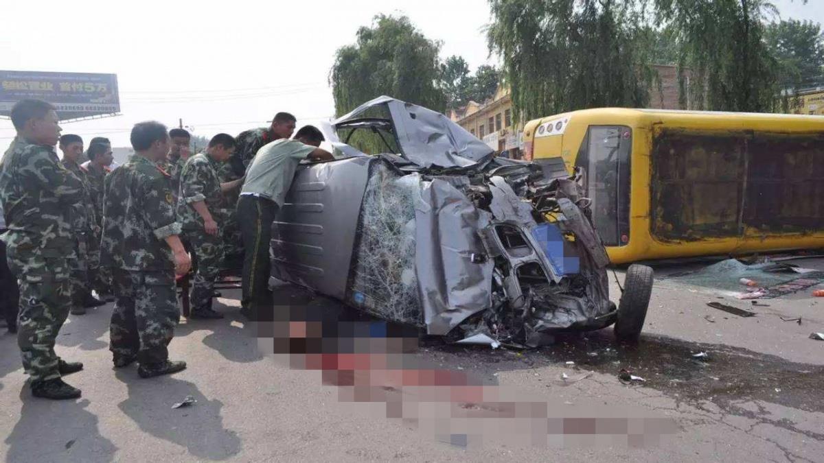 ��܇�����������б�̥�ˣ�ǰ݆��̥�ͺ�݆��̥��һ����Σ�U�أ�